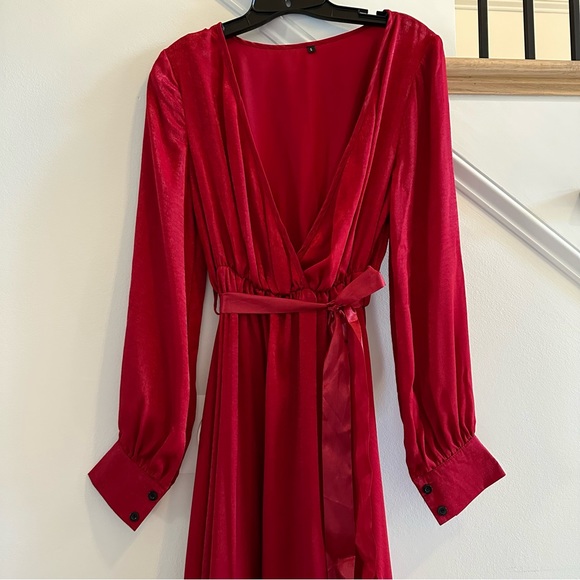 Long Sleeve Belted Maxi Dress - Picture 2 of 7